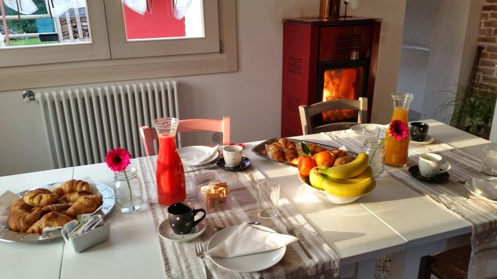 B&B La Porta Rossa โนอาเล ภายนอก รูปภาพ