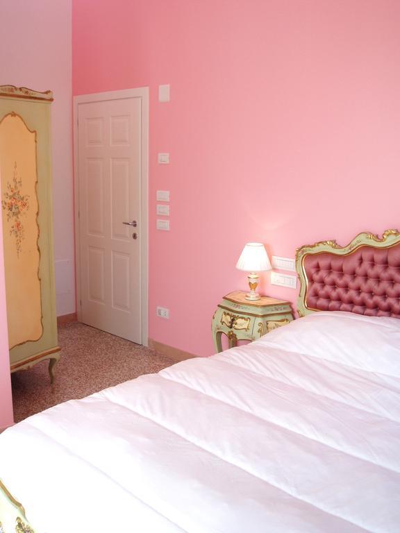 B&B La Porta Rossa โนอาเล ห้อง รูปภาพ
