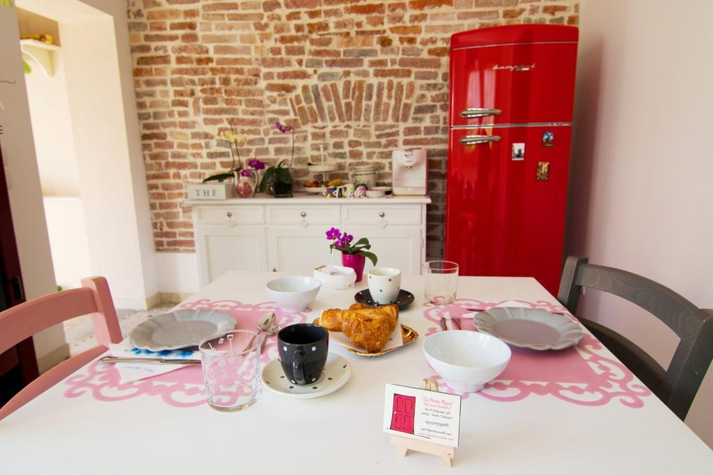 B&B La Porta Rossa โนอาเล ภายนอก รูปภาพ