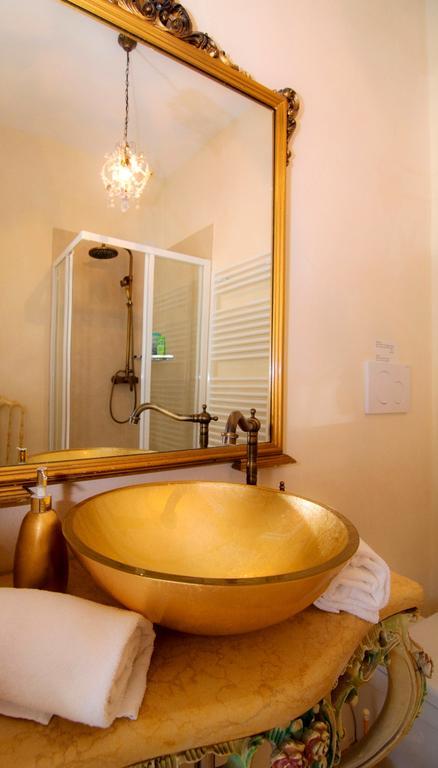 B&B La Porta Rossa โนอาเล ภายนอก รูปภาพ